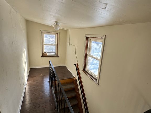 3rd image of 762 17th St #2