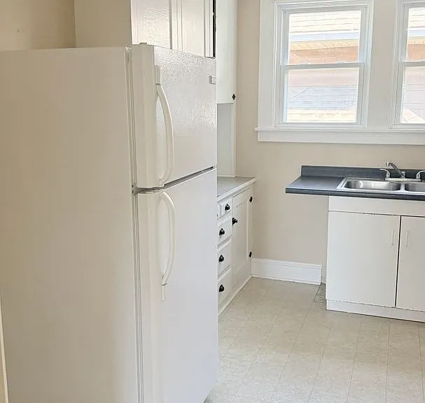 561 Baldwin Ave — Photo 5