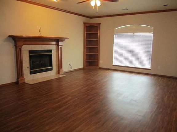 5th image of 305 N Chisholm Trail Way