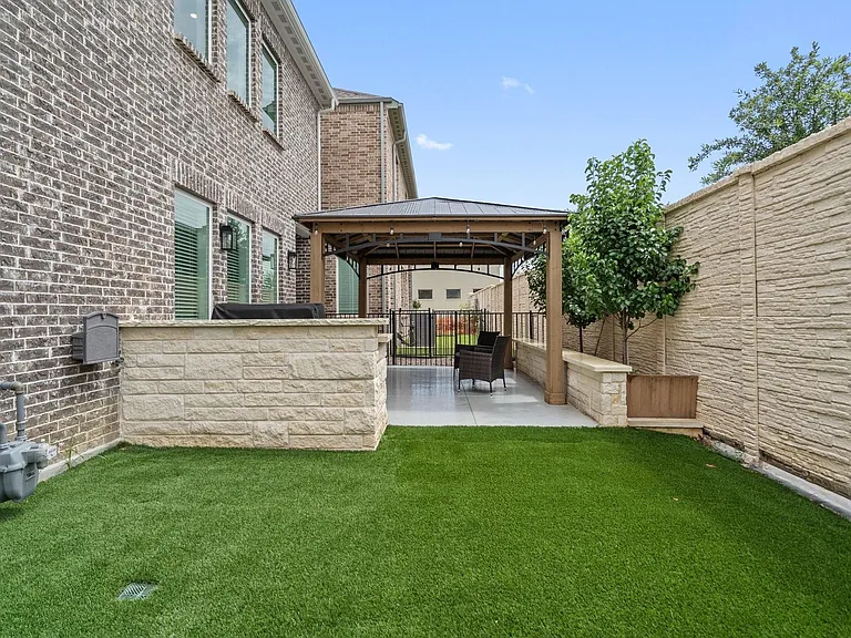 4209 Watson Way — Photo 20