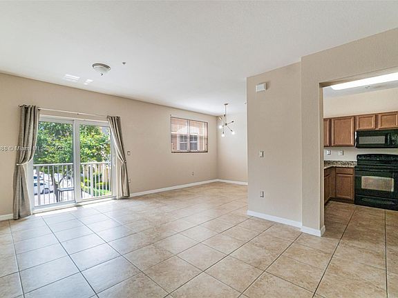 4th image of 8800 NW 107th Ct #271