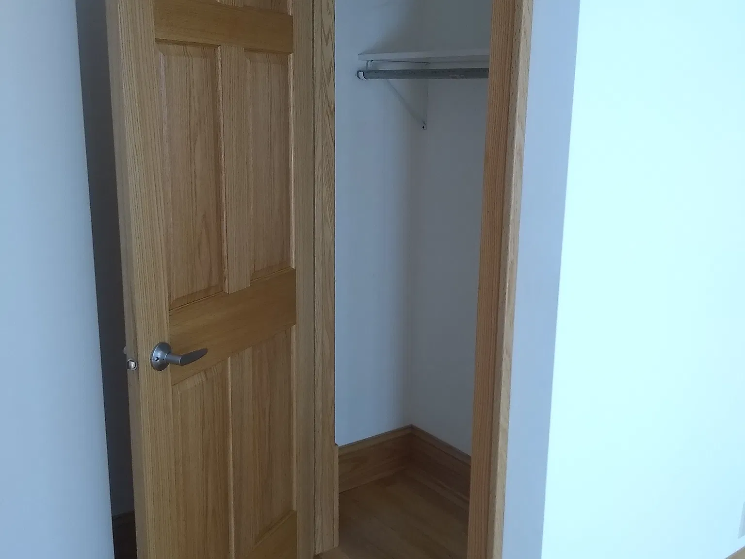 1 bed, 560 sqft, $975 — Photo 4