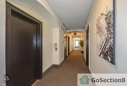 4th image of 5326 N Winthrop Ave #412