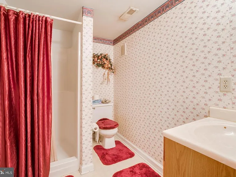 5135 Redbud Rd — Photo 10