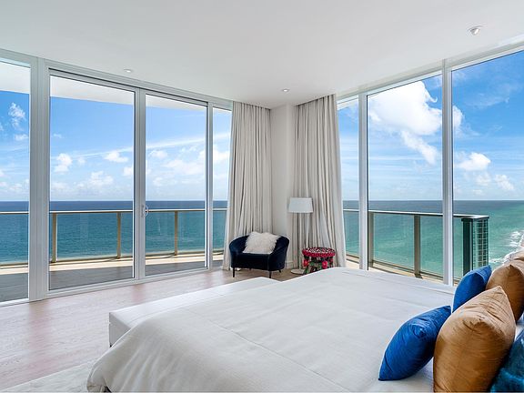 4th image of 3951 S Ocean Dr #Penthouse 2401