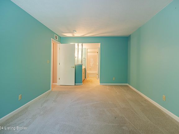 5th image of 205 Flanders Ct APT 4
