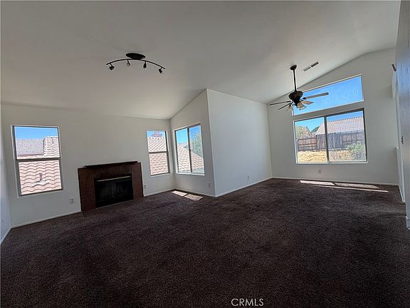 4th image of 1860 Ivory Ave
