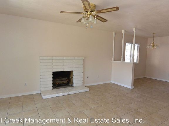 2nd image of 3401 W Cypress Ave
