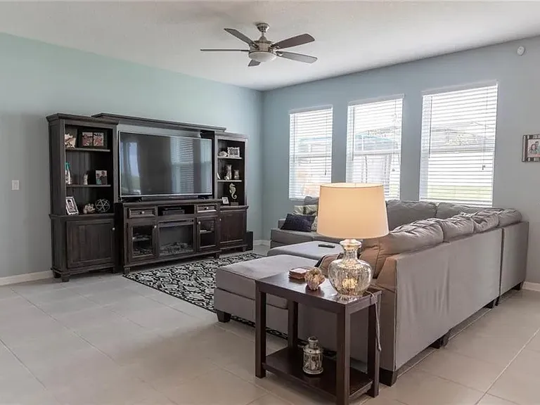 3169 Zander Dr — Photo 5