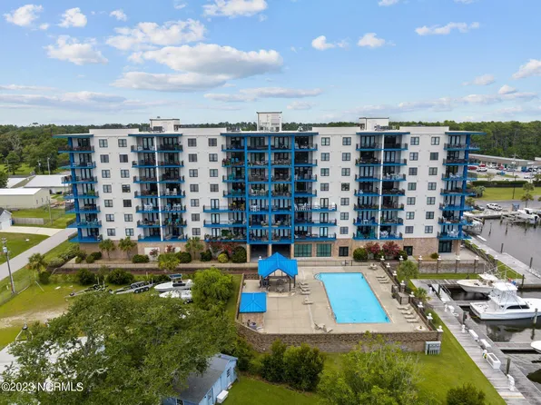4425 Arendell Street #201, Morehead City, NC 28557