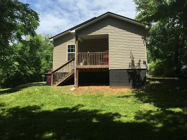 287 W Watt St — Photo 12