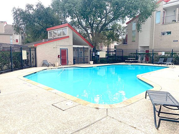 4th image of 10855 Meadowglen Ln APT 825
