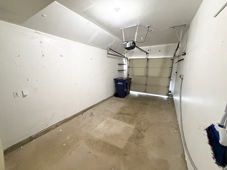 2036 Newport Way NW — Photo 18