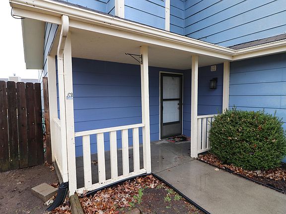 2nd image of 413 S Kiowa Ct