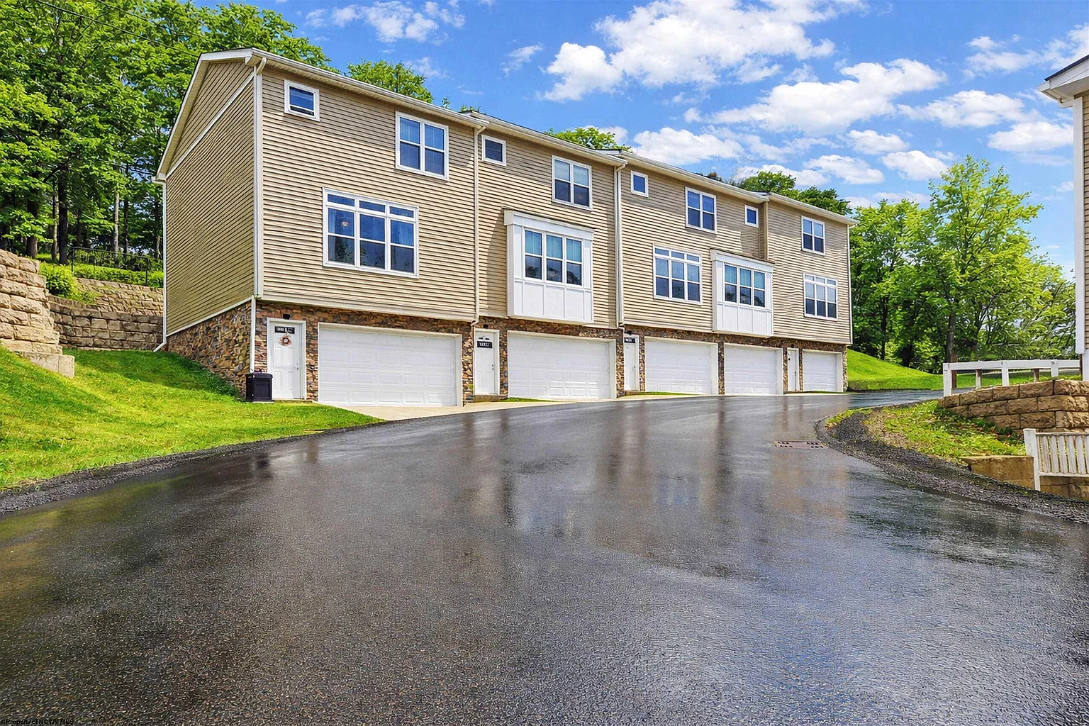 108 Pasture Ln photo 1