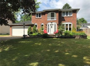 371 Vine Ln, Amherst, NY 14228