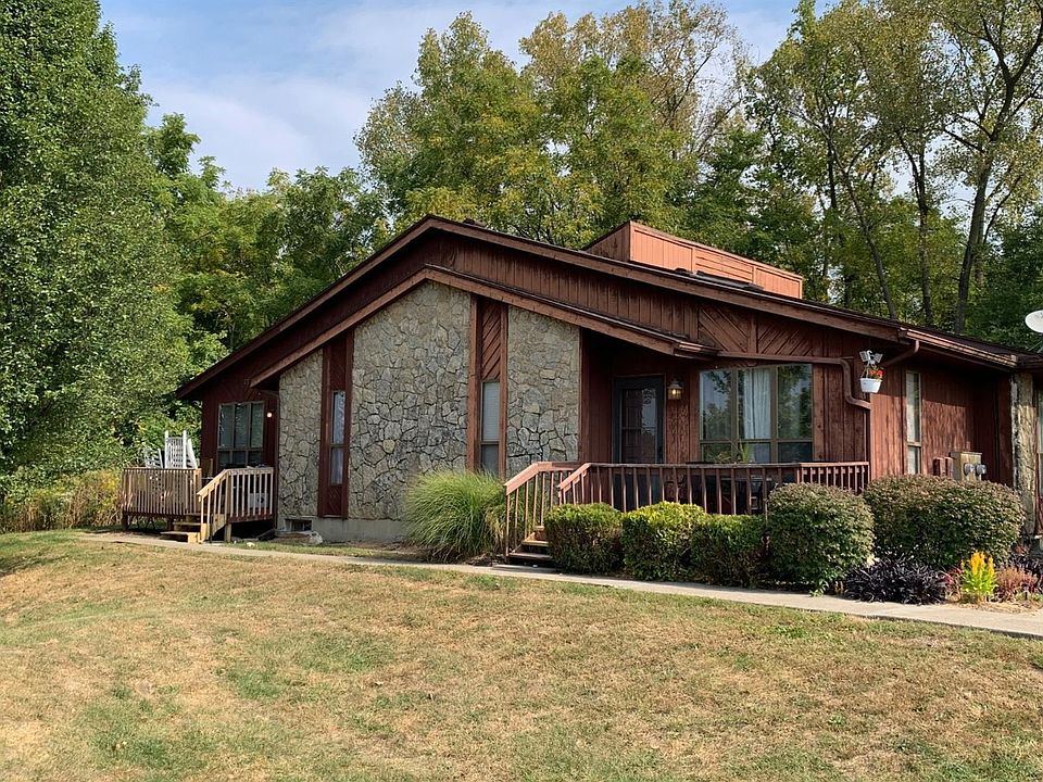 1st image of 4781 Caprice Dr #33