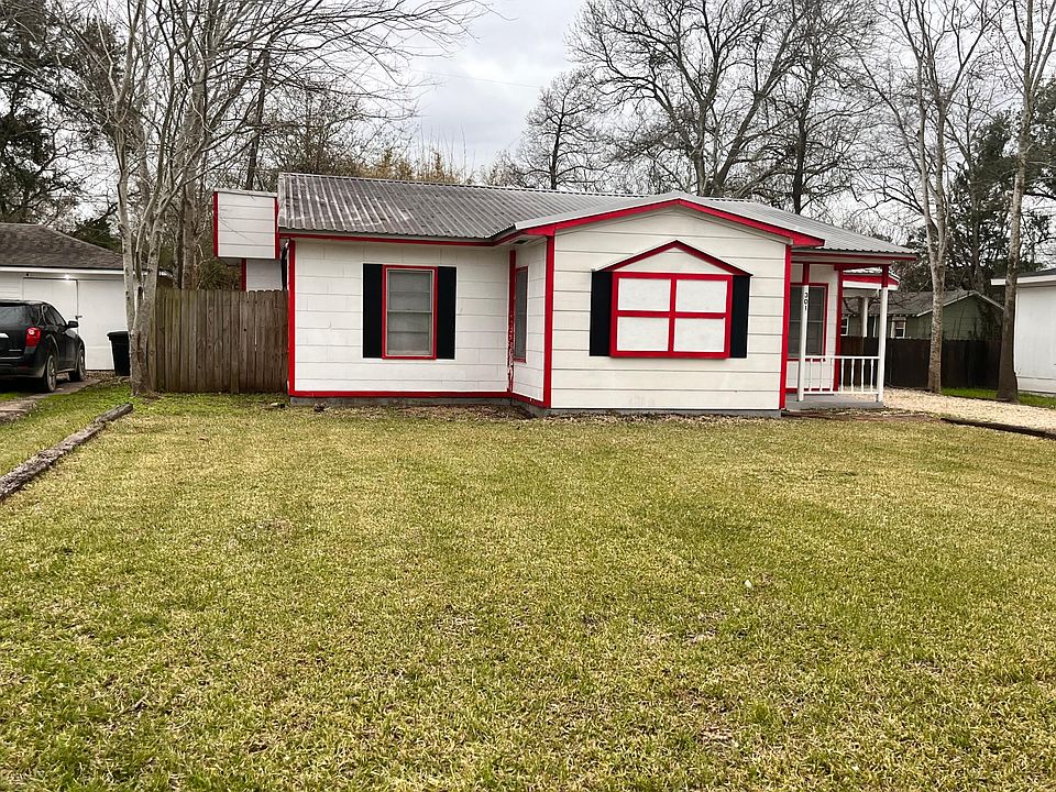 1st image of 301 W Francis Ave