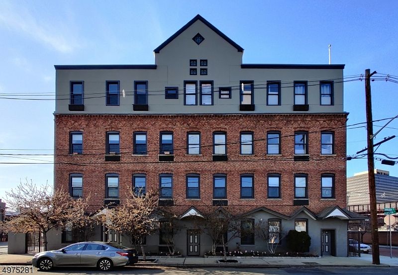 1st image of 39-45 Bruen St #9