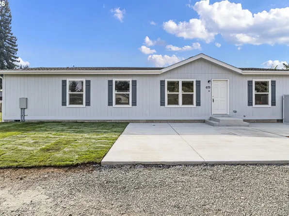 675 N 16th St, Cottage Grove, OR 97424