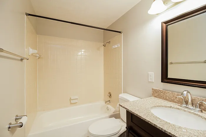 608 Jeffery Ct — Photo 8