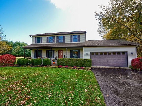 3rd image of 281 Chateaugay Dr SW