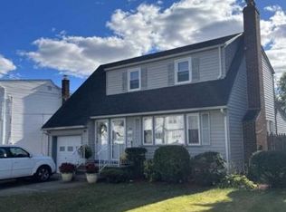 708 5th Ave FLOOR 2, Lyndhurst, NJ 07071
