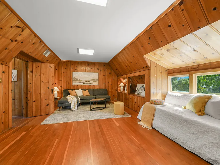 554 Edgewood Rd — Photo 36