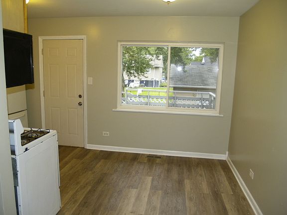 5th image of 30 N Sycamore Ln