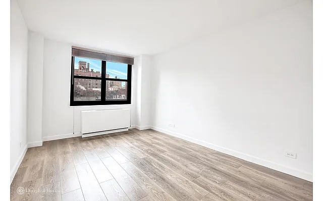 Rented by Douglas Elliman | media 14