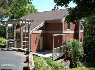 10 Peninsula Dr, Galena, IL 61036