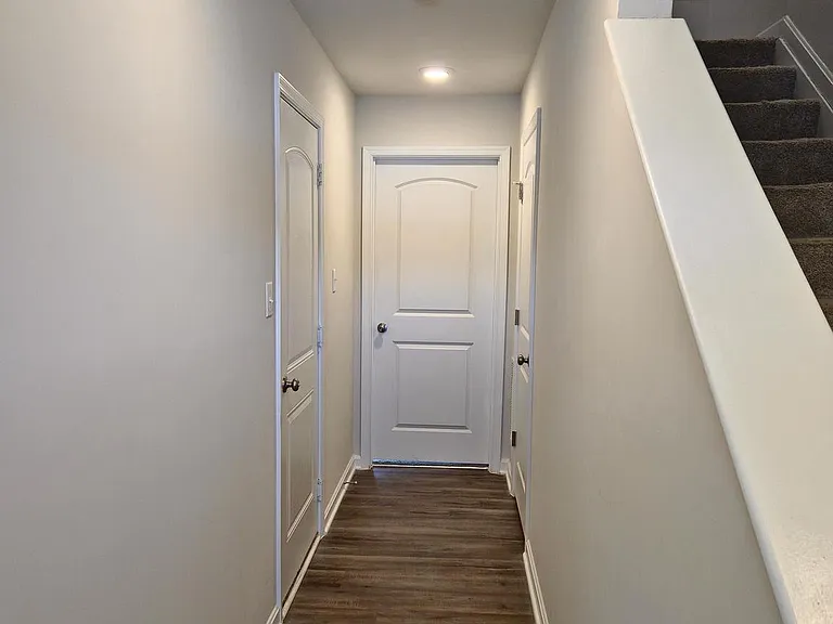 193 Drexel Ct — Photo 3