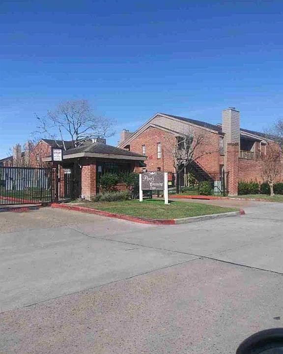 1st image of 12500 Sandpiper Dr APT 31