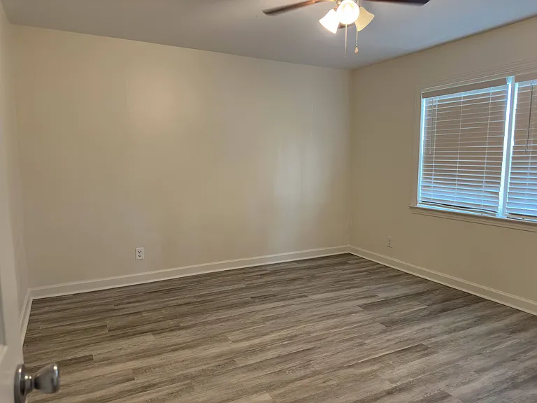 4900 S Lakewood Dr — Photo 9
