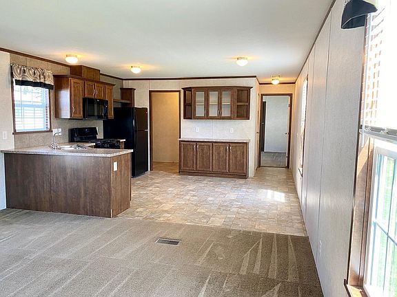 5th image of 170 Rotterdam Ave