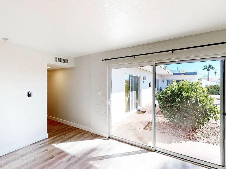 1714 E Ocotillo Rd — Photo 9