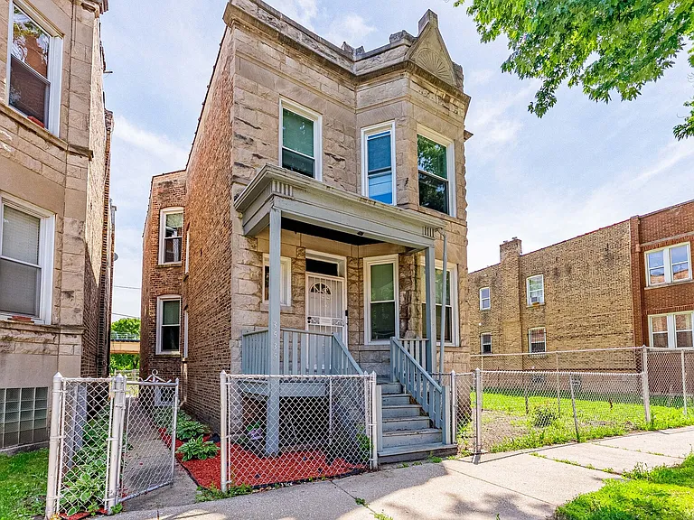 3535 W Walnut St #2 — Photo 2