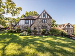 29 Elmhurst Rd, Pittsburgh, PA 15220