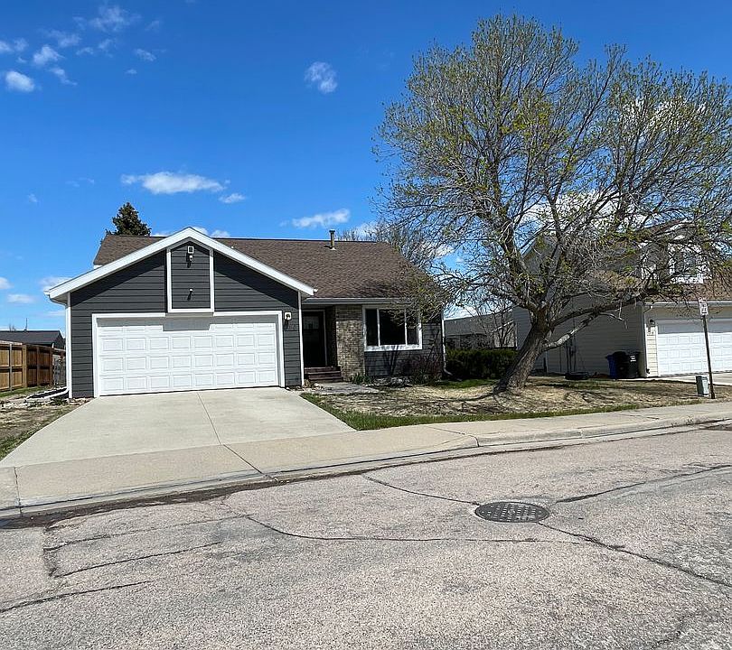 1st image of 1210 Clover Ridge Ct