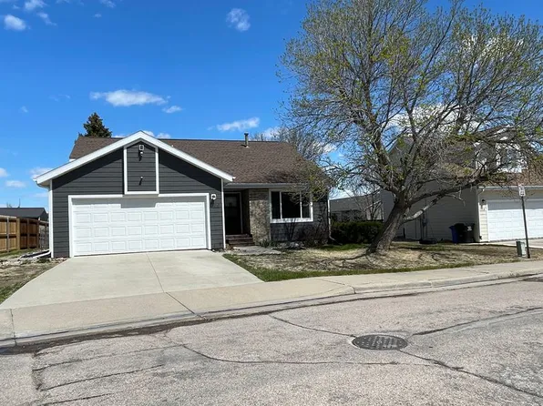 1210 Clover Ridge Ct, Rapid City, SD 57701