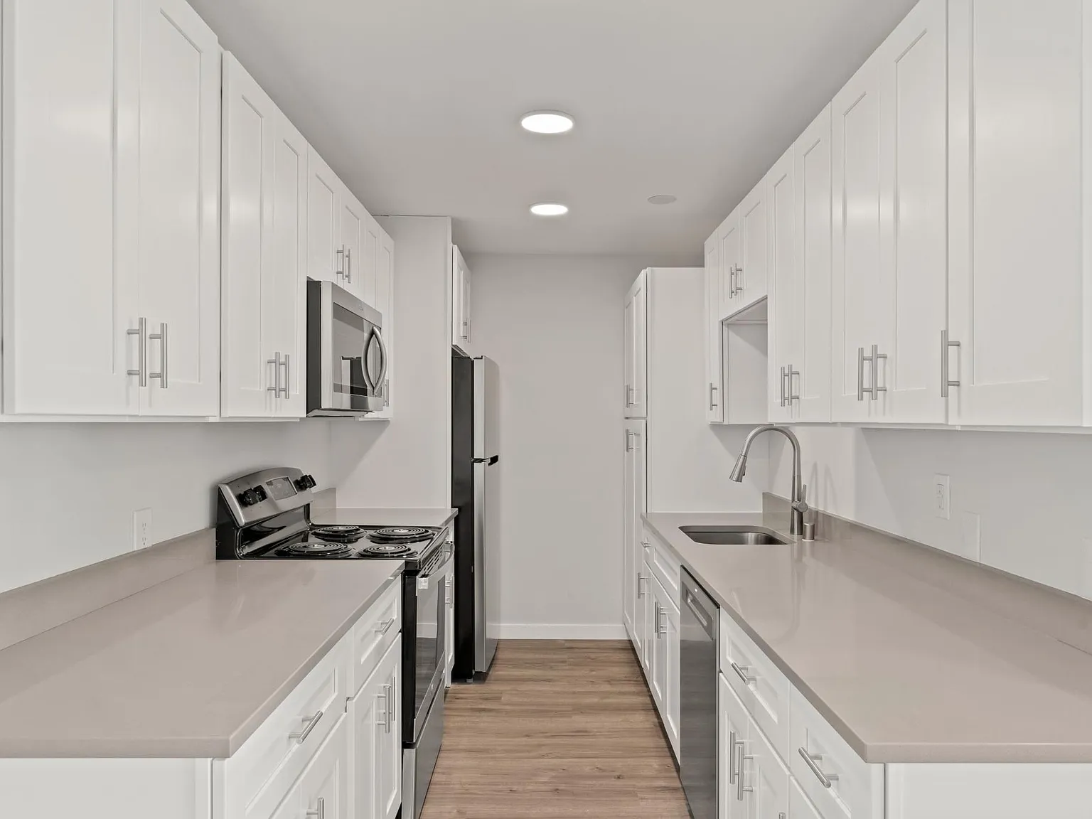 Nassau Heights — Photo 3