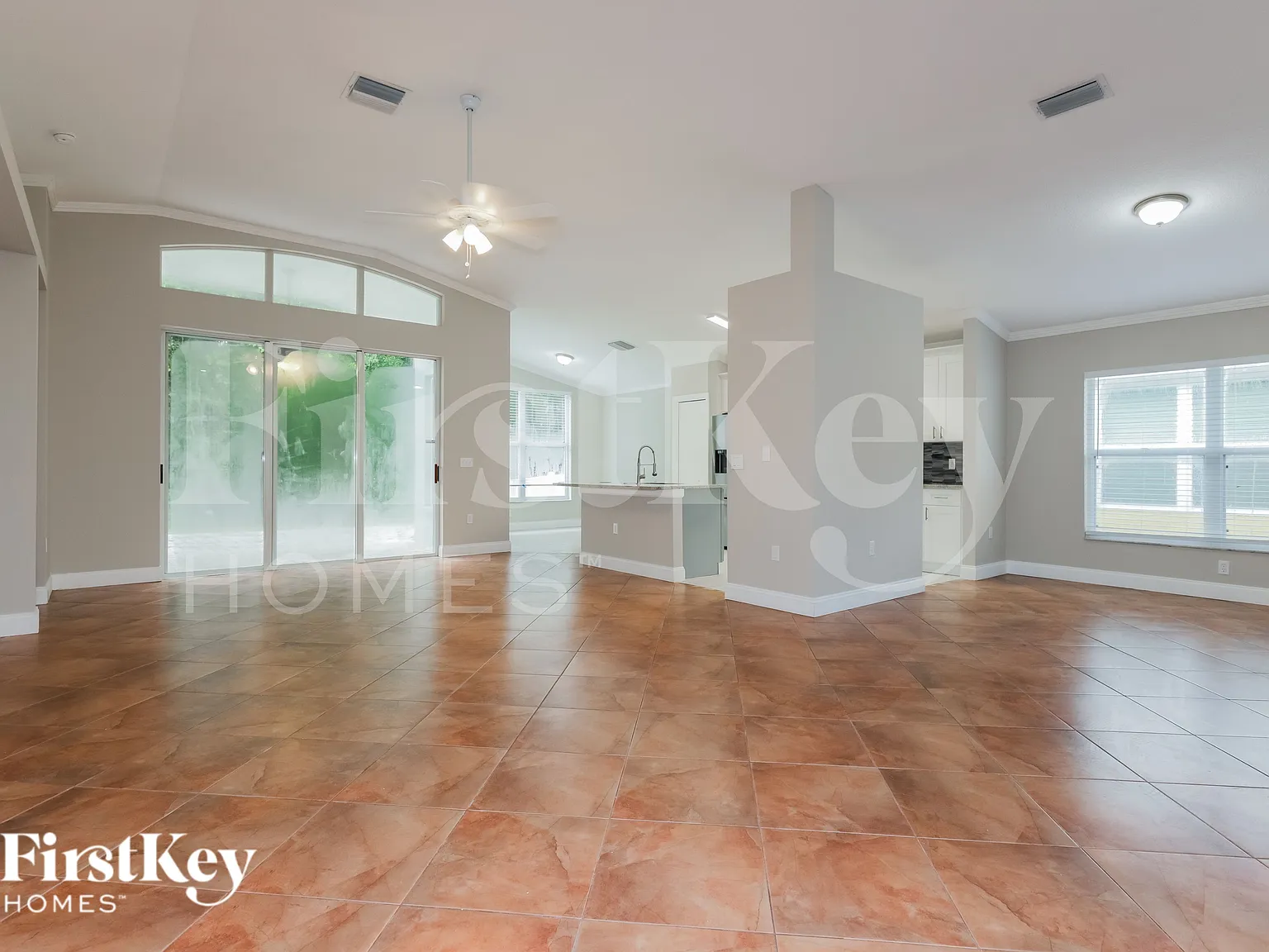 3 bed, 2.0 bath, 2036 sqft, $2,295 — Photo 3