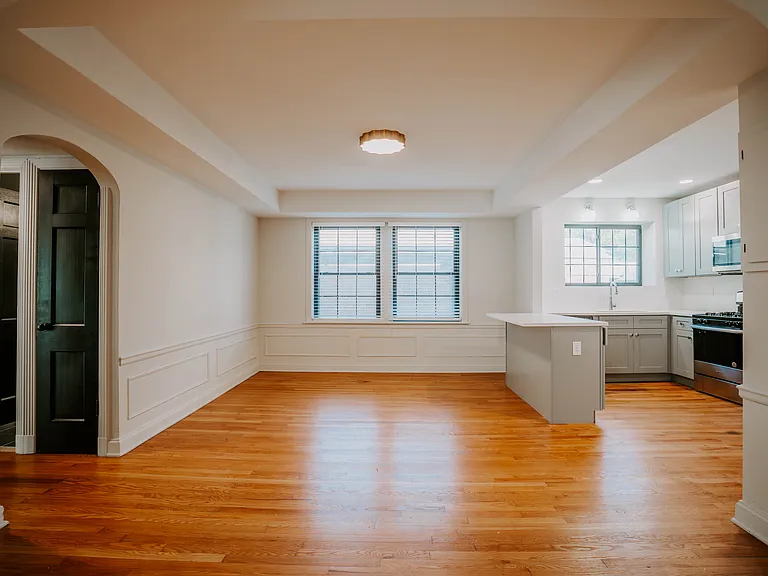 7572 Oxford Dr #3 — Photo 8