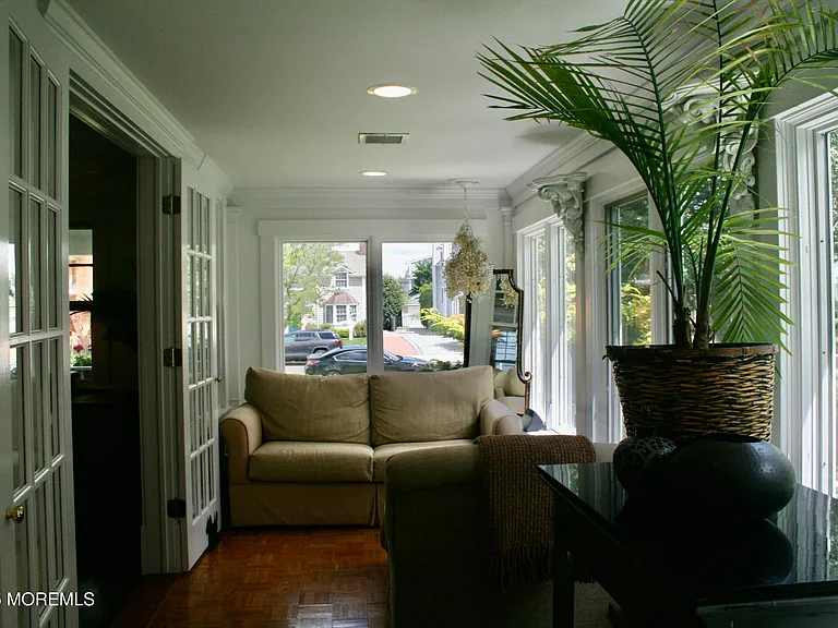 312 Boston Blvd — Photo 7