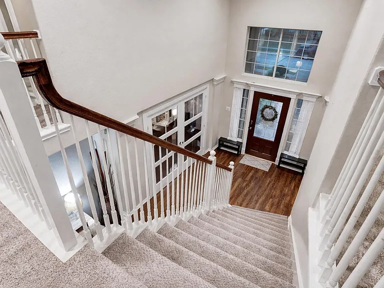 1214 Peregrine Dr — Photo 6