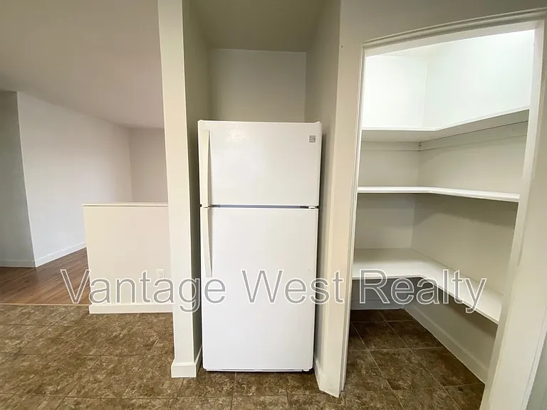 630 Belgo Rd #D — Photo 8