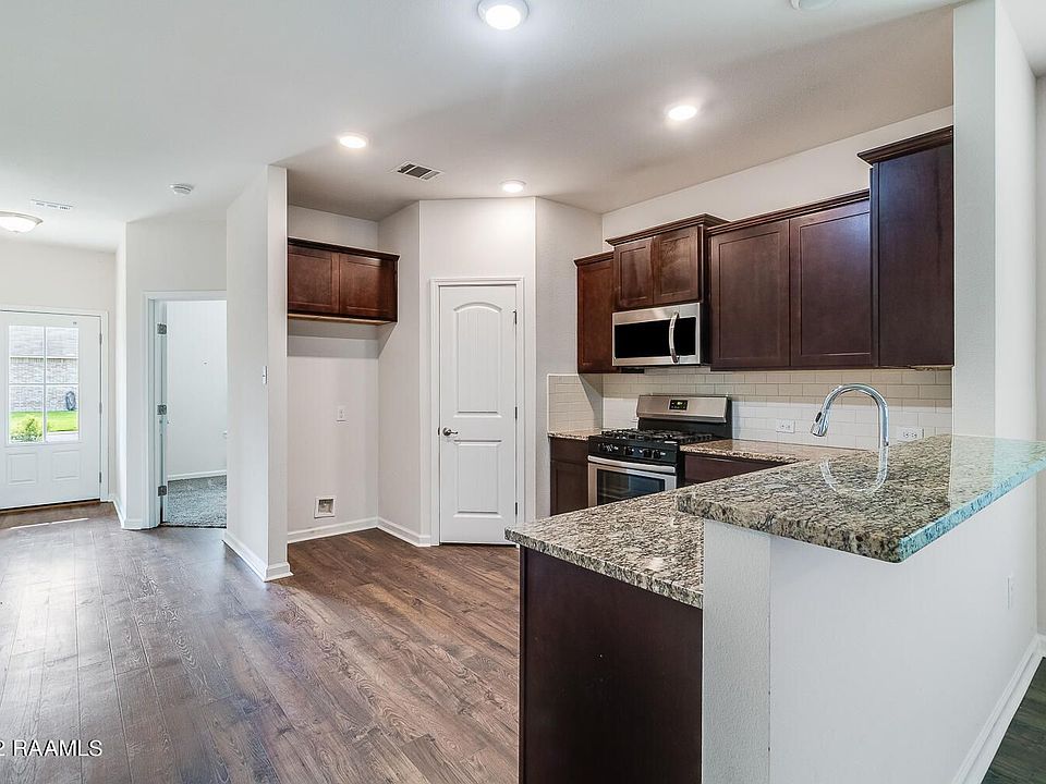 701 Country Lakes Trl, Rayne, LA 70578 Zillow
