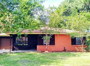 1105 Morningside St, Angleton, TX 77515