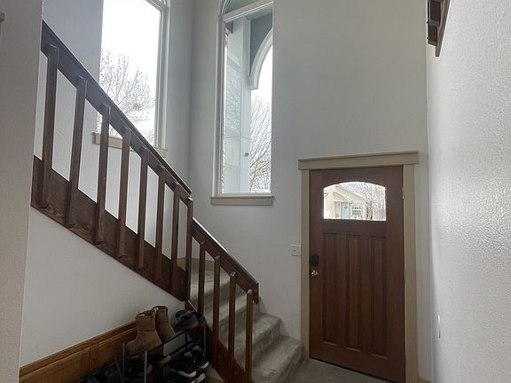3rd image of 6061 N Brook Pl