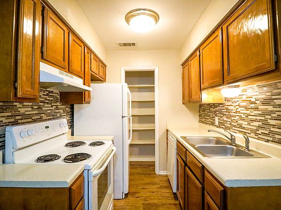 3rd image of 1208 Sam Bass Cir APT 111